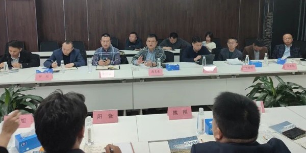 助力項(xiàng)目解決資金問(wèn)題，我們?cè)谛袆?dòng)！
