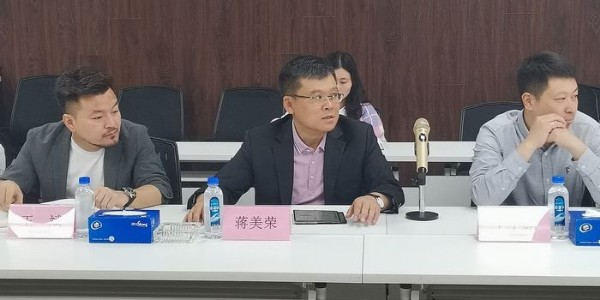 中國(guó)鄉(xiāng)建院何軍蒞臨貴陽(yáng)市建筑設(shè)計(jì)院作《淺談鄉(xiāng)村振興》主題演講，開展交流活動(dòng)